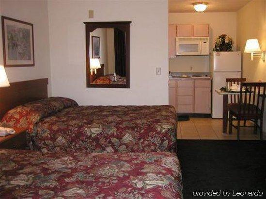 Intown Suites Extended Stay Charlotte Nc -East Independence 객실 사진